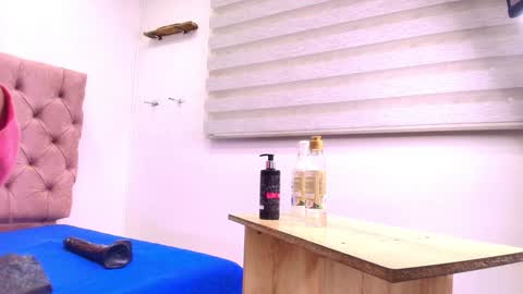 Sharlott online show from 02-01-25, 11:54