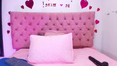 Sharlott online show from 02-18-25, 11:55