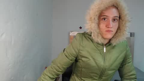 Snapshot of sharlotte__jones chatting on 02-10-25, 02:37 Sara online show from 02-10-25, 02:37