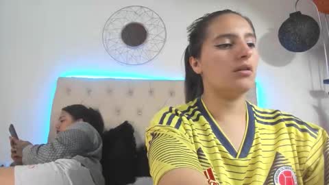 sharon_and_sharit online show from 12-22-25, 04:09