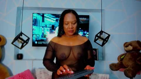 Sharon Noa online show from 03-19-26, 11:36