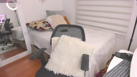 Sharon online show from 01-26-25, 04:30