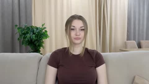 Miroslava online show from 09-09-25, 04:34