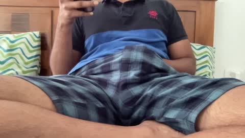 Snapshot of shash2014 chatting on 01-15-25, 09:56 Shashii online show from 01-15-25, 09:56