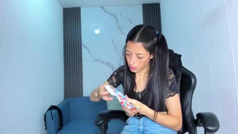 Lady Shauna online show from 09-25-25, 02:48