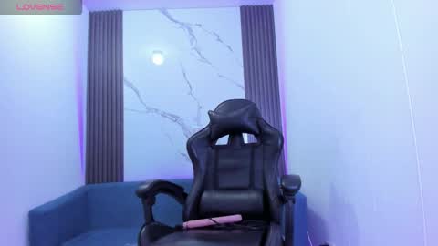 Lady Shauna online show from 10-10-25, 03:05