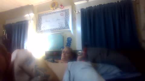 Snapshot of shawnandjenn chatting on 12-02-24, 10:39 ShawnandJenn online show from 12-02-24, 10:39