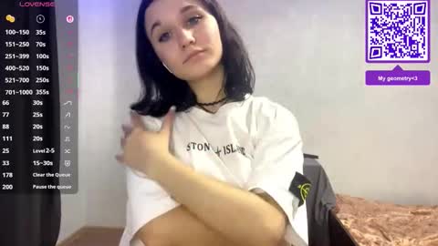 Snapshot of shawndanavin chatting on 10-26-25, 01:06 May online show from 10-26-25, 01:06