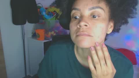 Shayna online show from 10-19-25, 01:17