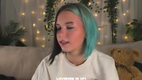 Anika online show from 10-11-25, 11:09