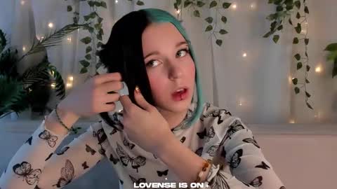 Anika online show from 11-13-25, 12:04