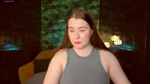 Snapshot of shedar_pretty chatting on 12-17-24, 05:51 Shedar online show from 12-17-24, 05:51