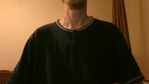 Snapshot of shedevr02 chatting on 11-19-25, 05:35 Roger online show from 11-19-25, 05:35