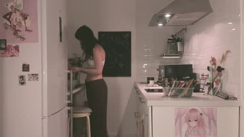 Chiara online show from 12-21-24, 09:36