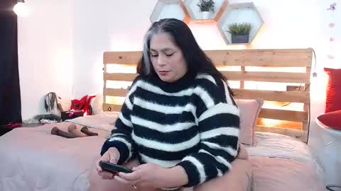 Snapshot of sheila_reeves27 chatting on 01-22-25, 03:18 Sheila Reeves online show from 01-22-25, 03:18