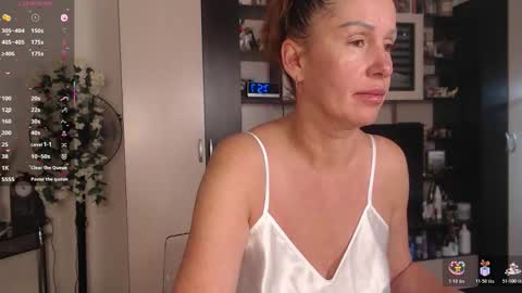 Sheila GMT 2 Tuesday Wednesday Friday Saturday Sunday- 8  5  online show from 11-23-25, 04:56