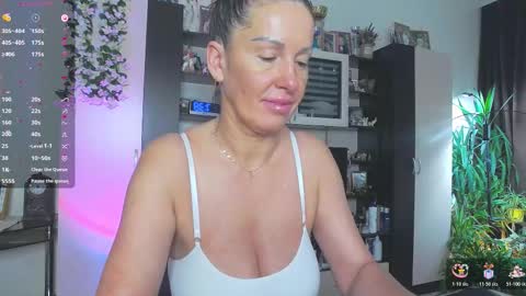 Snapshot of sheilaryan chatting on 02-09-26, 04:38 Sheila GMT 2 Tuesday Wednesday Friday Saturday Sunday- 8 5 online show from 02-09-26, 04:38