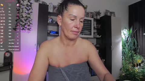 Snapshot of sheilaryan chatting on 02-23-26, 04:43 Sheila GMT 2 Tuesday Wednesday Friday Saturday Sunday- 8 5 online show from 02-23-26, 04:43