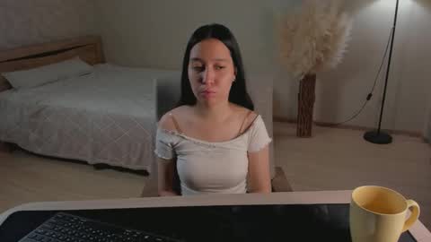 Snapshot of shericehudgins chatting on 11-24-25, 02:44 Jessica online show from 11-24-25, 02:44