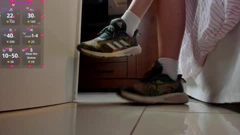 .. Sherilk .. online show from 10-22-25, 12:33