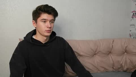 Max online show from 10-23-25, 07:23