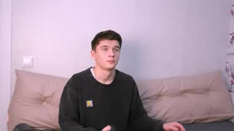 Max online show from 11-30-25, 08:13