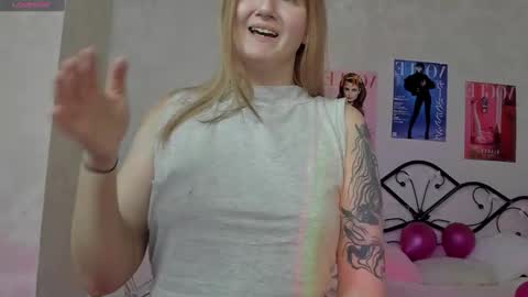 Snapshot of sherritate chatting on 02-13-26, 01:23 Sherri online show from 02-13-26, 01:23