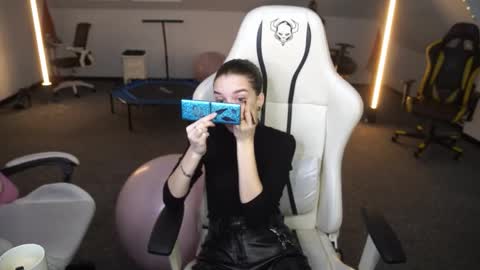 Sheryl online show from 10-09-25, 10:24