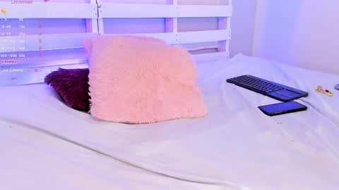 Sheryl Rose  online show from 12-30-24, 03:03