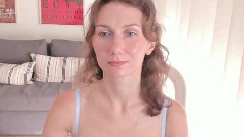 shesleepsnaked online show from 10-15-25, 09:31