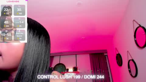 Snapshot of sheyla_hills_ chatting on 01-08-25, 10:15 Sheyla online show from 01-08-25, 10:15