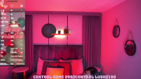 Snapshot of sheyla_hills_ chatting on 02-11-25, 04:22 Sheyla online show from 02-11-25, 04:22