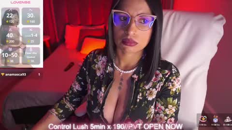 Snapshot of sheyla_hills_ chatting on 02-27-25, 08:28 Sheyla online show from 02-27-25, 08:28