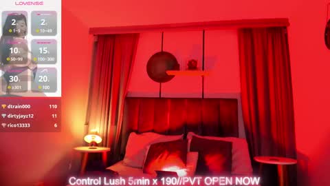 Snapshot of sheyla_hills_ chatting on 03-02-25, 10:03 Sheyla online show from 03-02-25, 10:03