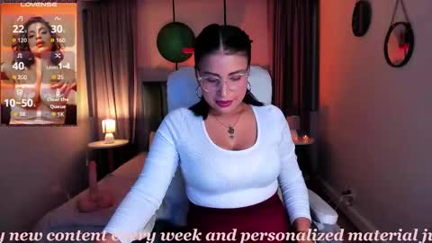 Snapshot of sheyla_hills_ chatting on 11-07-25, 03:17 Sheyla online show from 11-07-25, 03:17