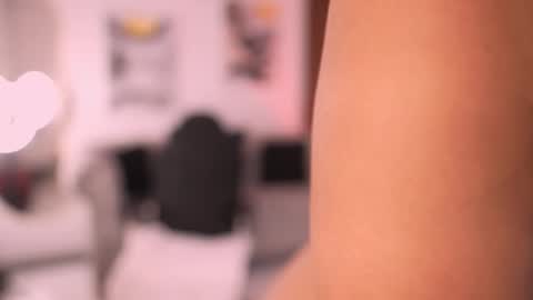 Sheyla Bakerr  online show from 10-15-25, 10:59