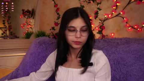 Iris online show from 11-11-25, 12:38