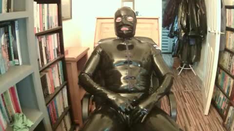 Shiny Gary online show from 01-18-26, 01:37