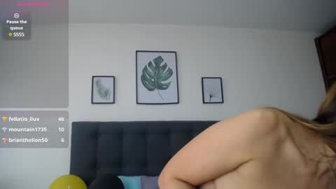 Snapshot of shirly_vannicelli chatting on 01-02-25, 08:24 shirly online show from 01-02-25, 08:24