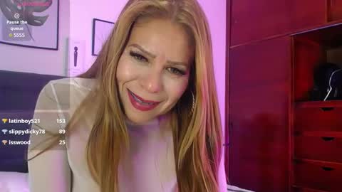 Snapshot of shirly_vannicelli chatting on 01-26-25, 05:55 shirly online show from 01-26-25, 05:55
