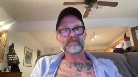 ExMenno online show from 03-08-25, 08:46