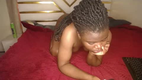 Snapshot of shortandsweete chatting on 09-21-25, 12:23 shawry online show from 09-21-25, 12:23