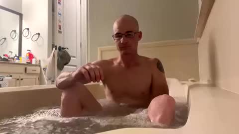 Snapshot of shortshortsman chatting on 09-11-25, 04:01 shortshortsman online show from 09-11-25, 04:01