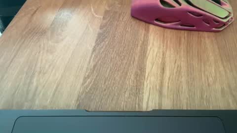 Snapshot of showflyer06 chatting on 10-13-25, 06:52 showflyer06 online show from 10-13-25, 06:52