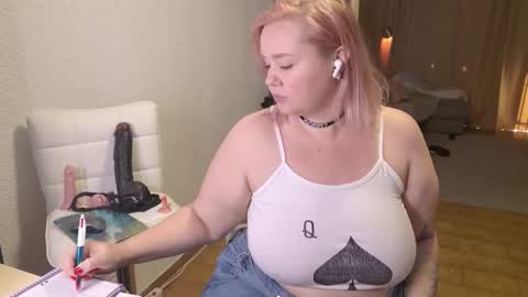 Mimi   online show from 01-07-26, 09:34