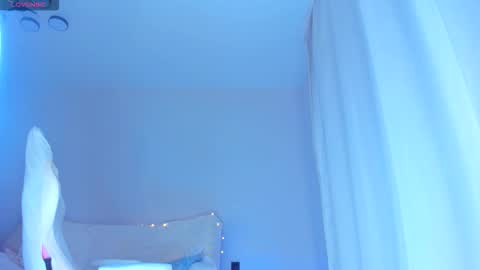 Snapshot of showmejenny chatting on 10-31-25, 02:23 jennywoody online show from 10-31-25, 02:23