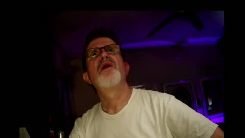 Snapshot of shrewtamer chatting on 10-22-25, 03:07 shrewtamer online show from 10-22-25, 03:07