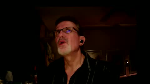 Snapshot of shrewtamer chatting on 11-15-25, 06:55 shrewtamer online show from 11-15-25, 06:55