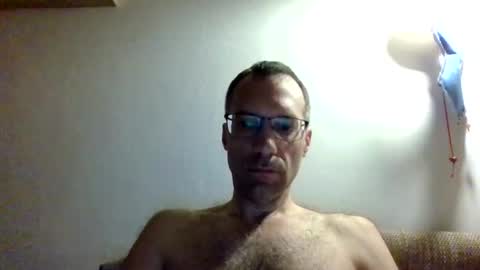 Snapshot of shsfdfl198152 chatting on 09-11-25, 03:28 Dniel Gyrffy online show from 09-11-25, 03:28
