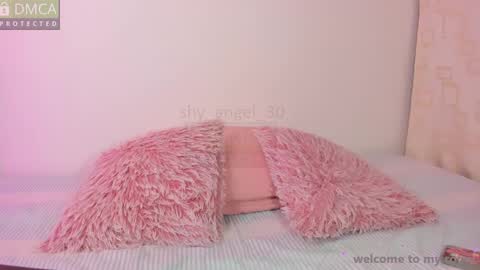 Angel  online show from 02-17-25, 06:26